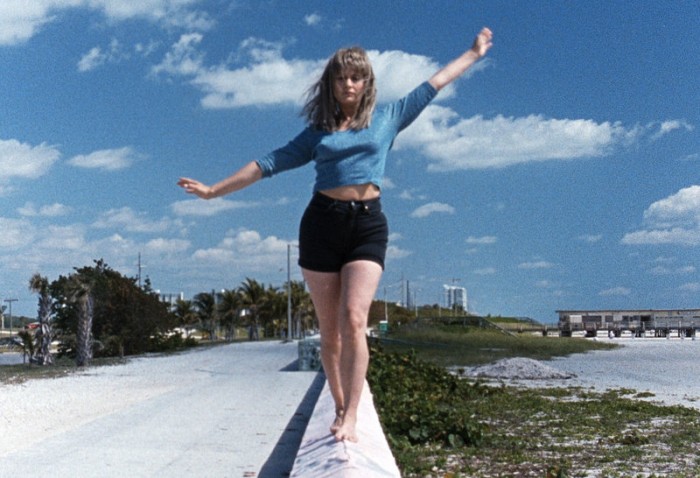 cozy-balance-walk_custom-9e170b4480e5f1e4288e5a87be19acf761beab57-s800-c85