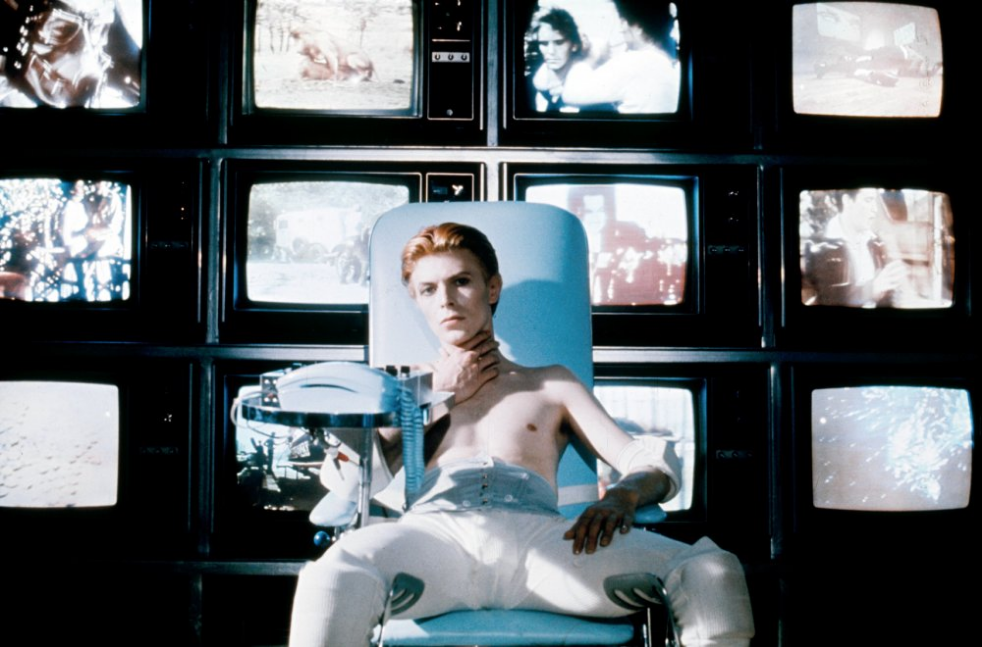 WATCH >> Scene by scene: The Man Who Fell to Earth