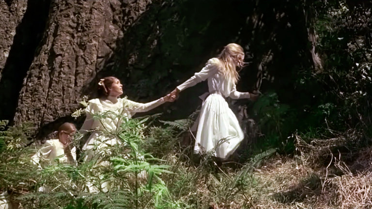 READ >> 3 Reasons To Watch ‘Picnic At Hanging Rock’