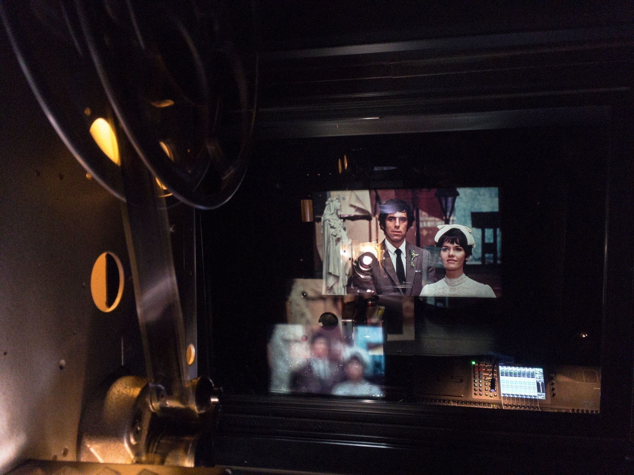 READ >> Long Live the Microcinema