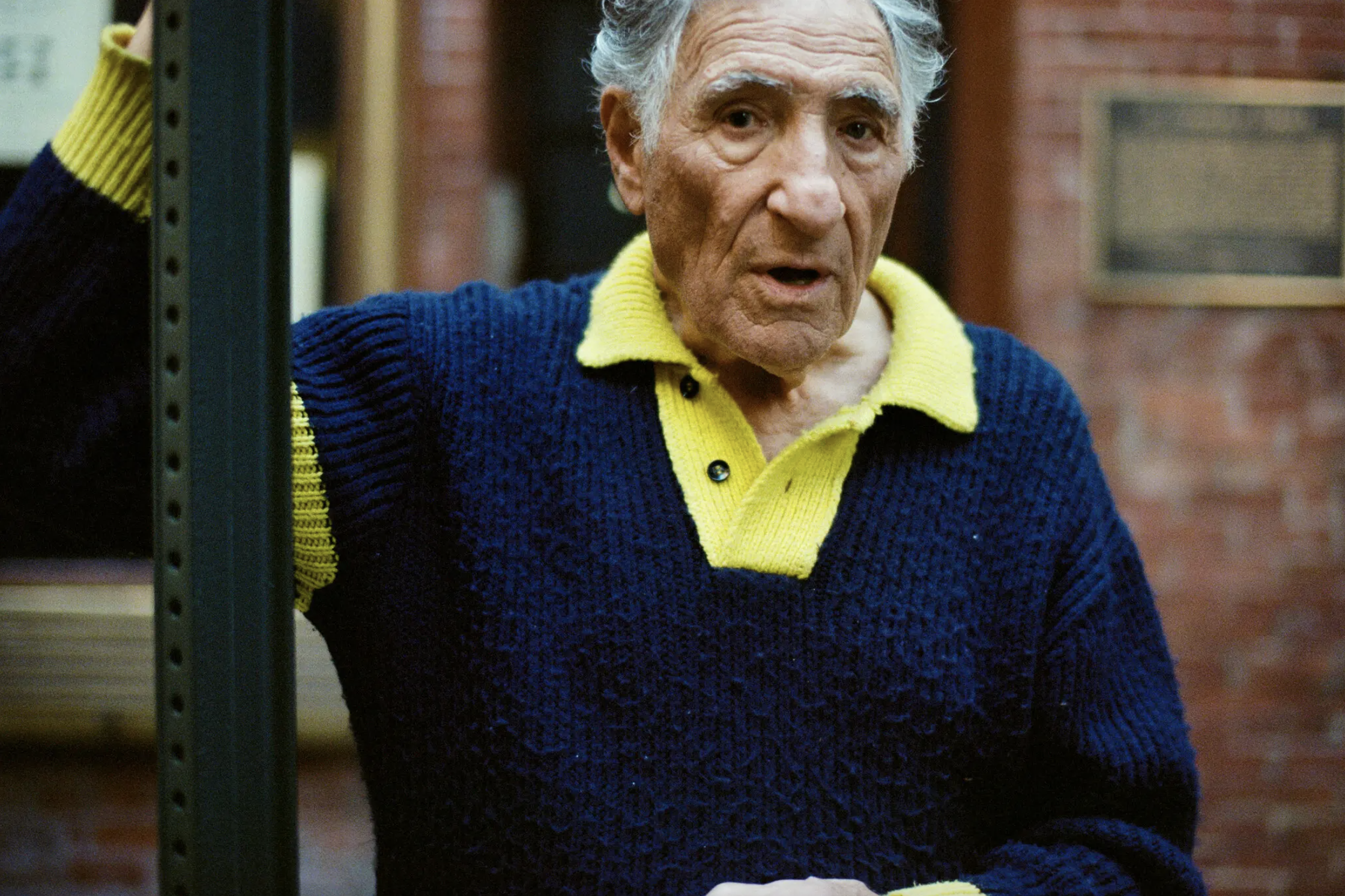 READ >> Judd Hirsch Can Tell You a Story or Three